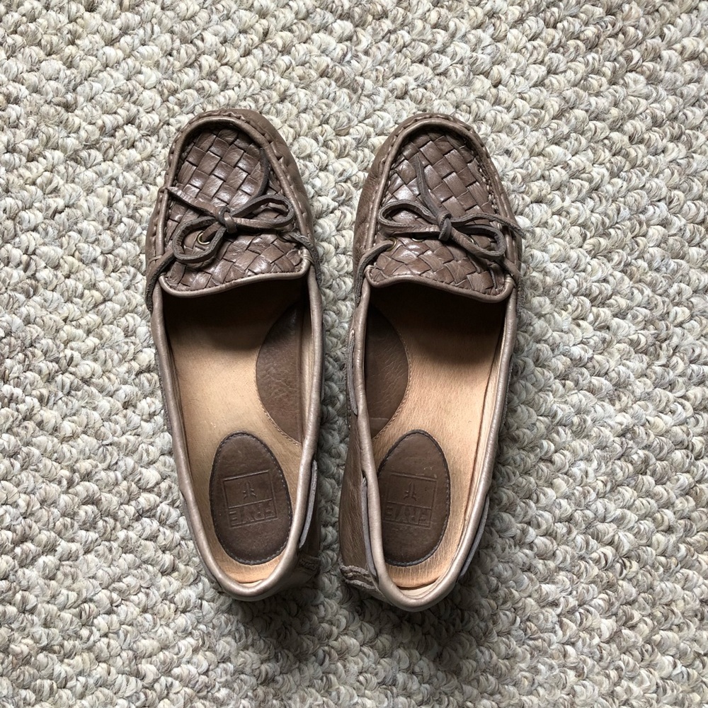 Frye Women’s Driver size 6 1/2 - Grey/Taupe